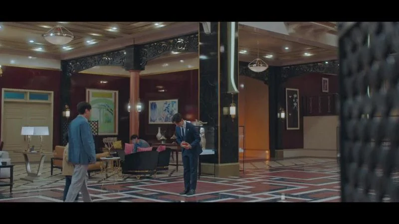 Кадры из аниме Отель Дель Луна (2019)