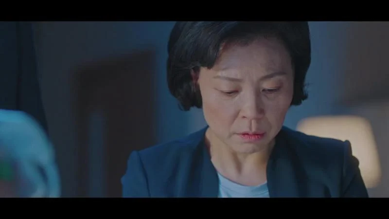 Кадры из аниме Отель Дель Луна (2019)